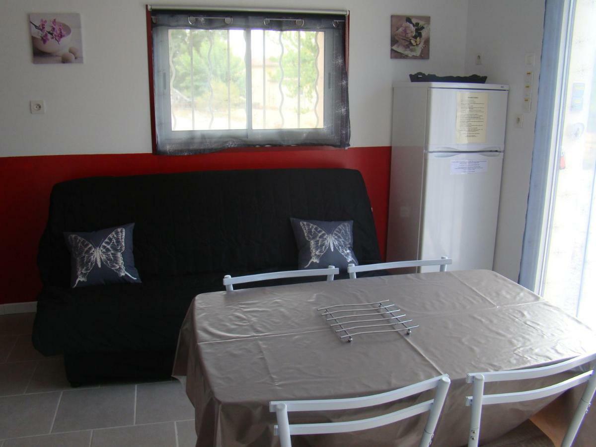 Studio/Gîte Les Papillons Lablachère Esterno foto