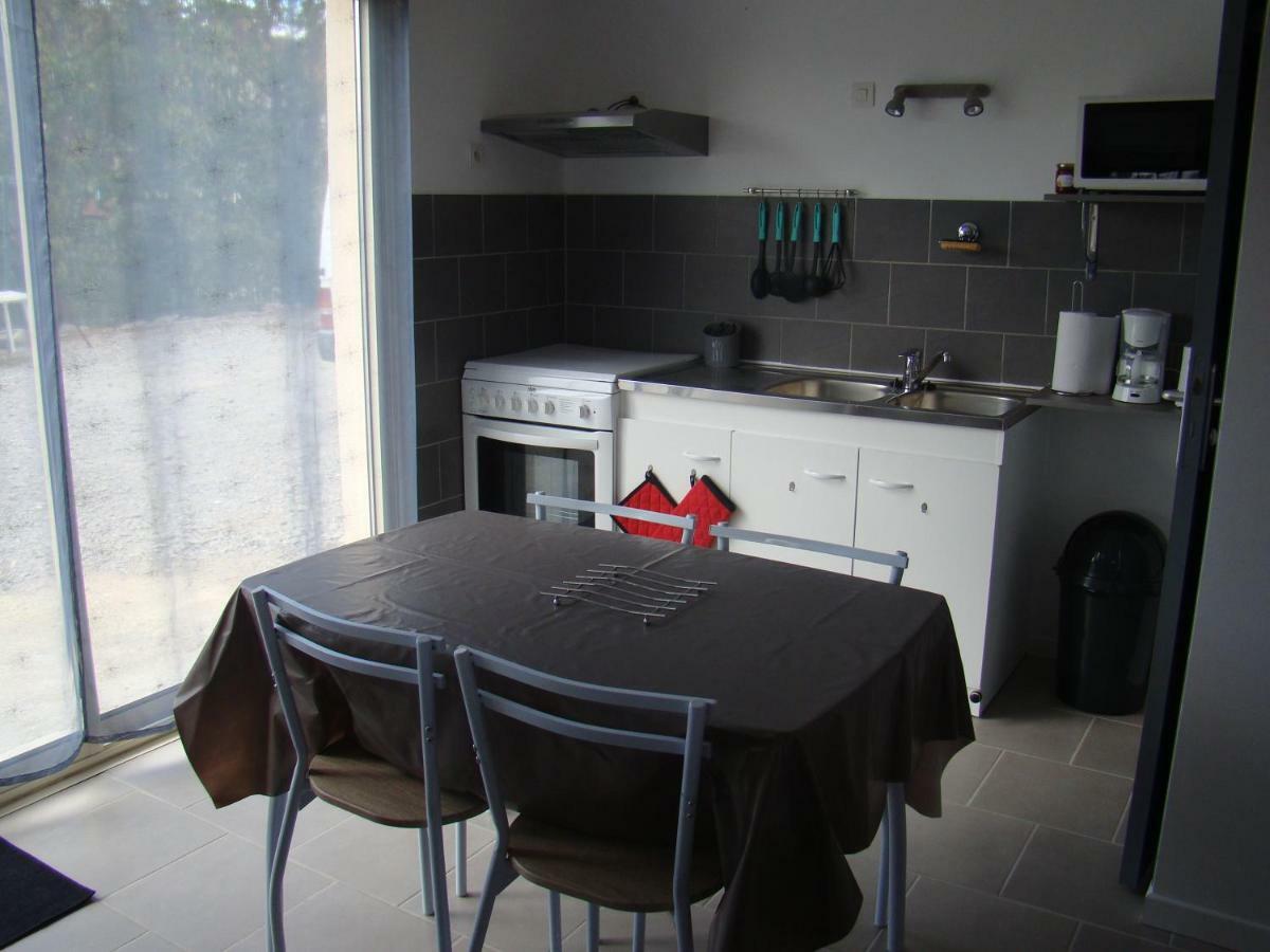 Studio/Gîte Les Papillons Lablachère Esterno foto